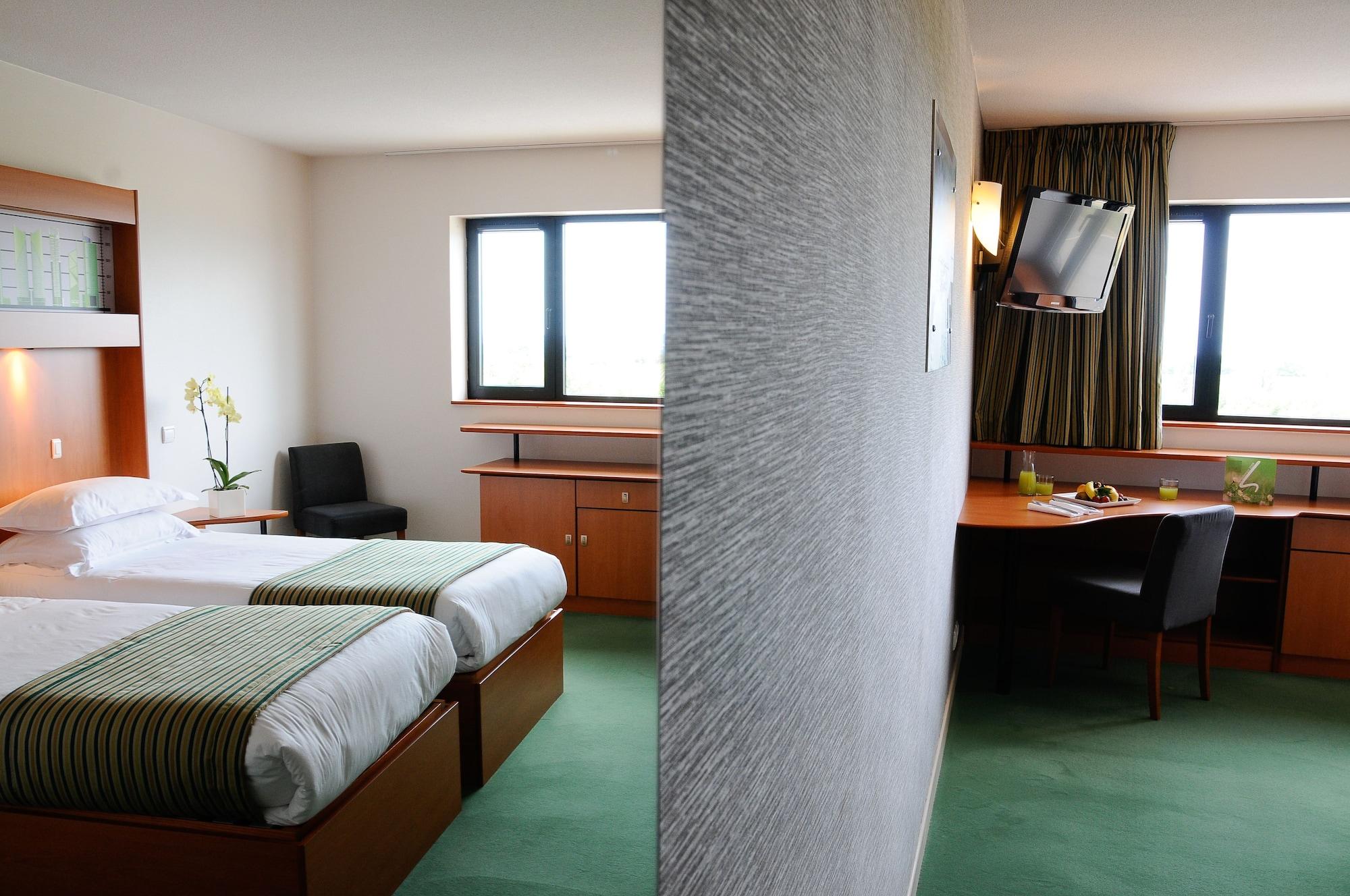 Hotel Archamps Porte Sud De Geneve エクステリア 写真