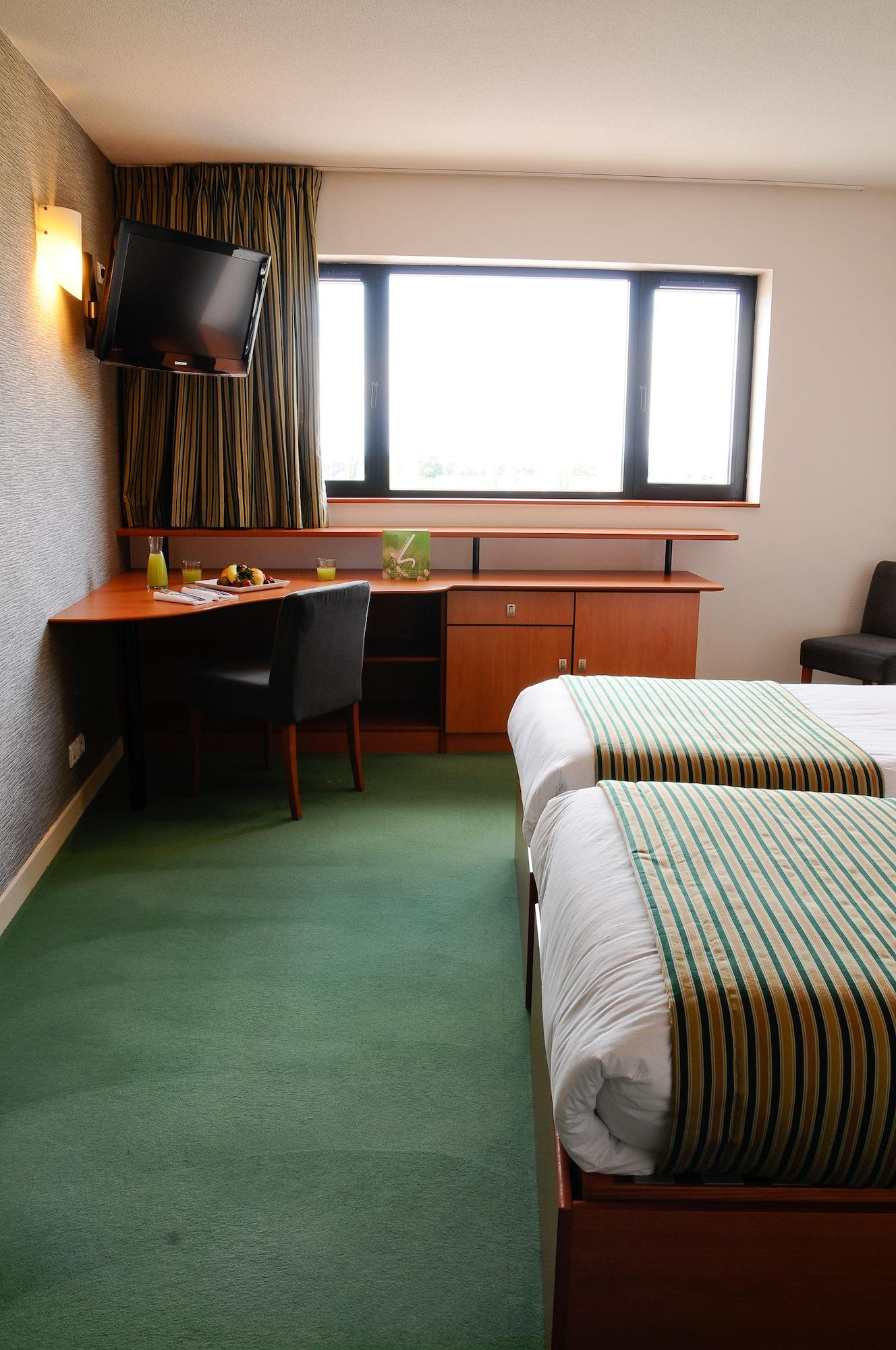 Hotel Archamps Porte Sud De Geneve エクステリア 写真