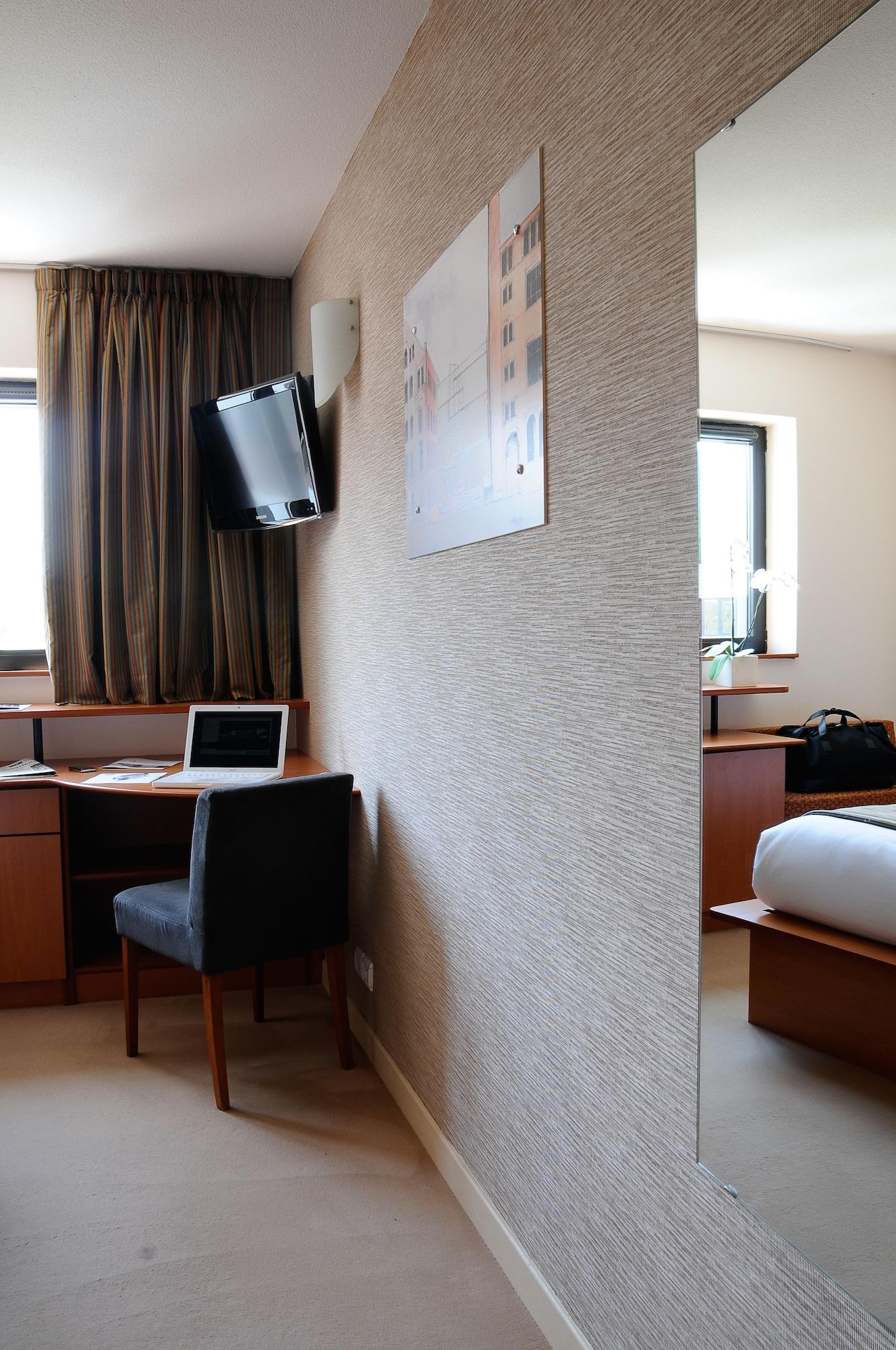 Hotel Archamps Porte Sud De Geneve エクステリア 写真