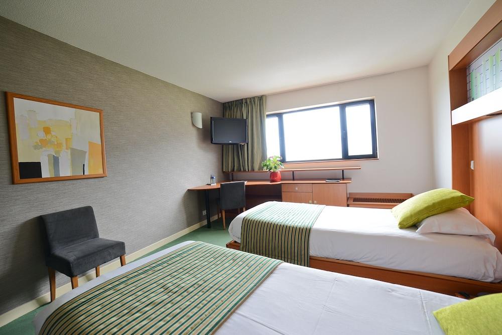 Hotel Archamps Porte Sud De Geneve エクステリア 写真