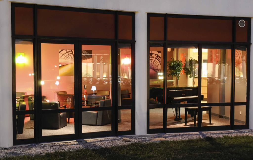 Hotel Archamps Porte Sud De Geneve エクステリア 写真